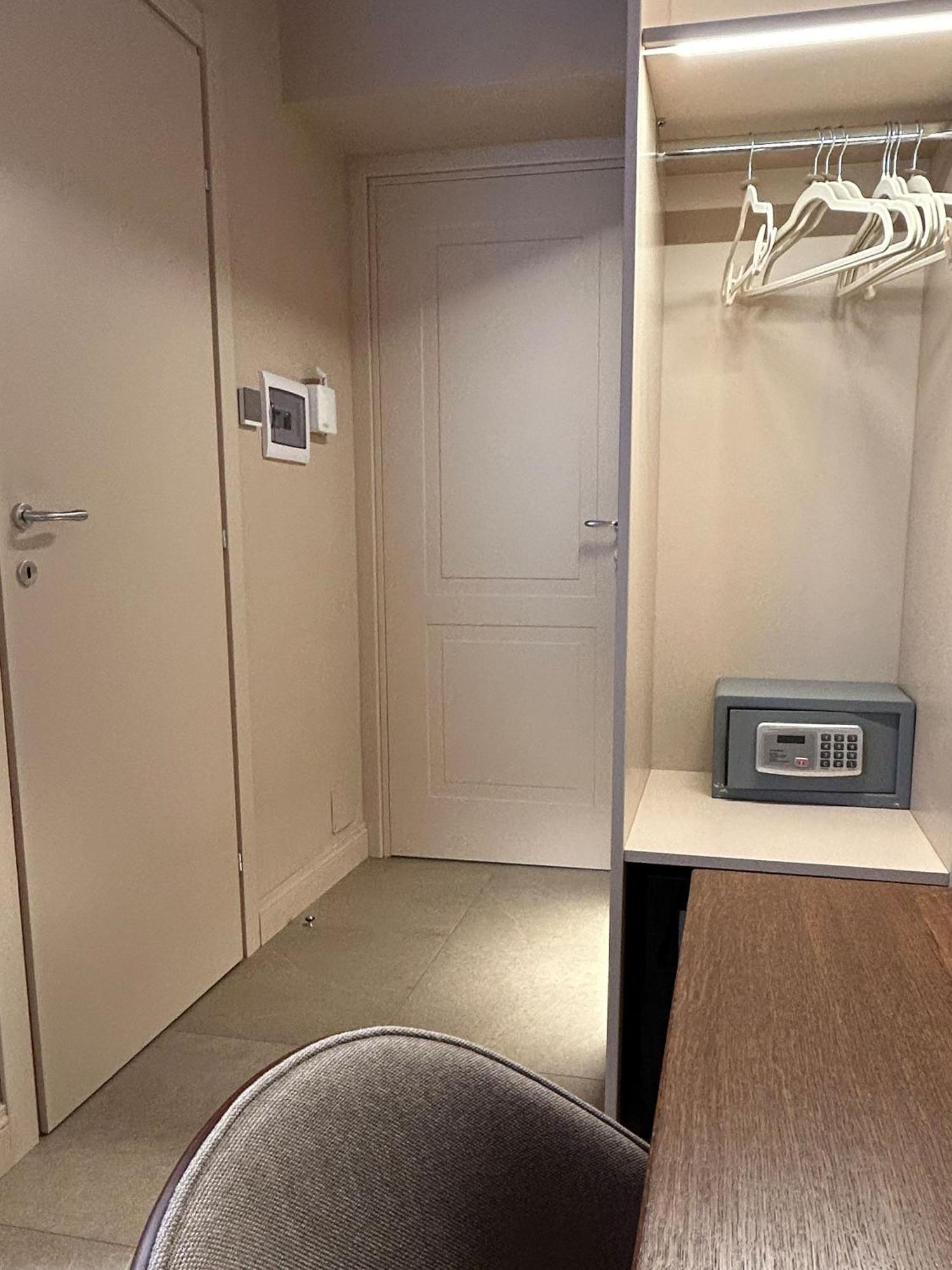 Astom Suites Roma Esterno foto